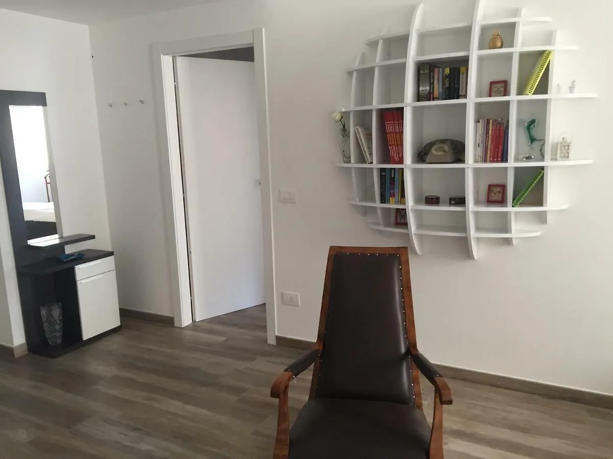 Appartement Modern Flat Lecce ++ 0*,